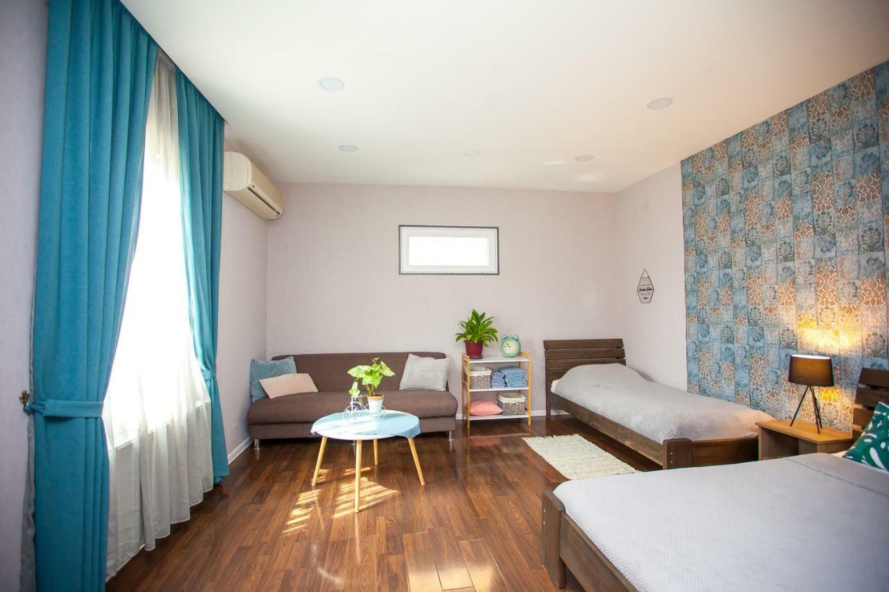 Firuzi Apartment Tbs Tbilisi Buitenkant foto